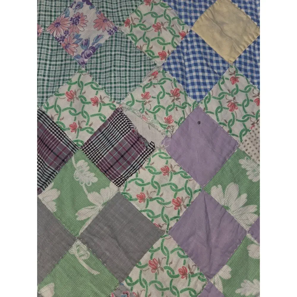 Vintage Handmade Patchwork Trip Around The World Quilt 87